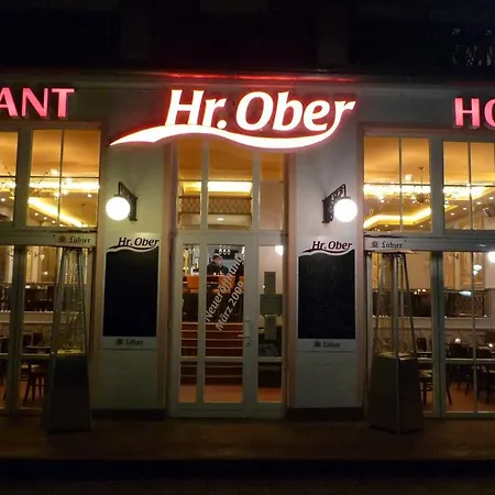 Doppelzimmer Tafel, Direkt Am Alten Strom Apartment Rostock